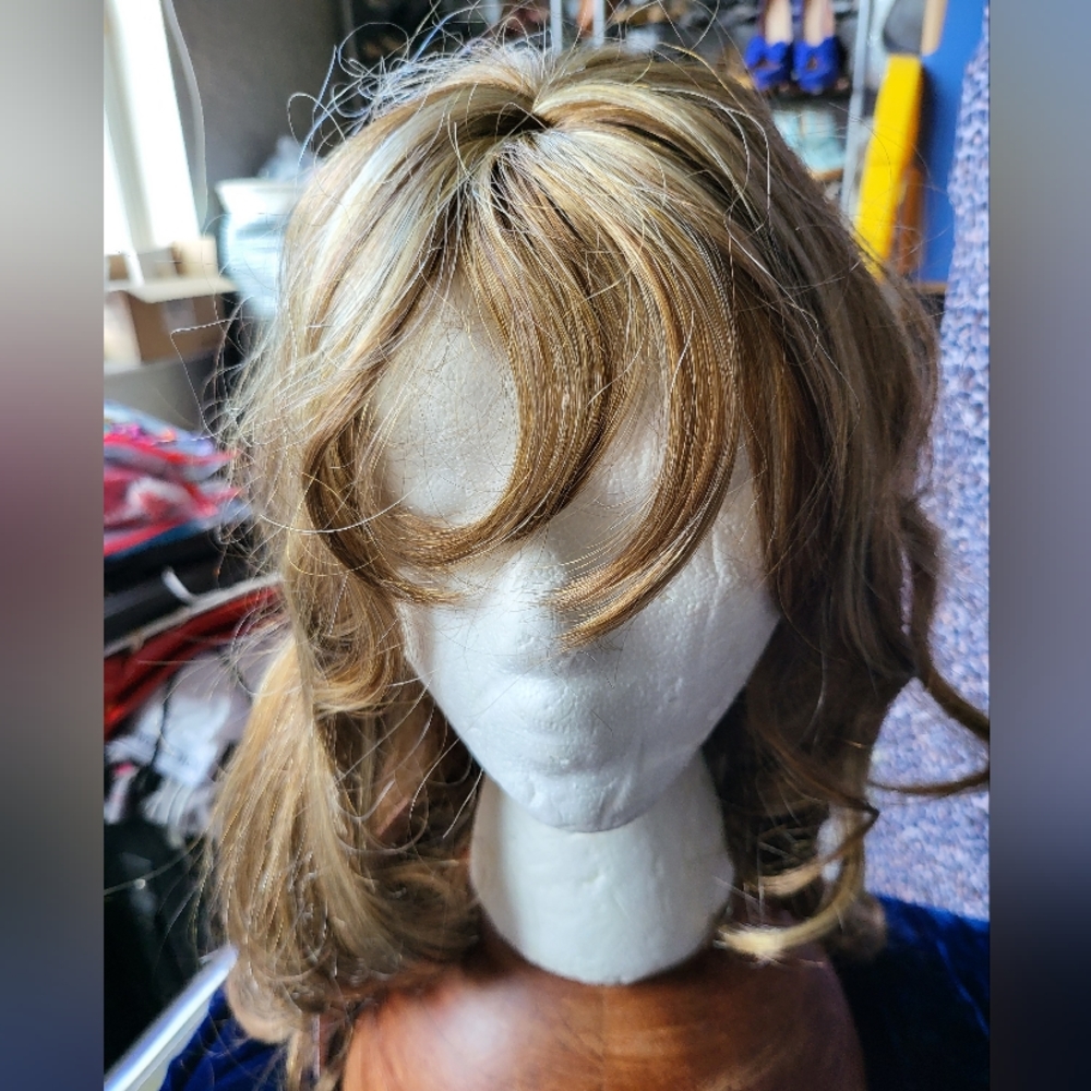 R&B Collection wig